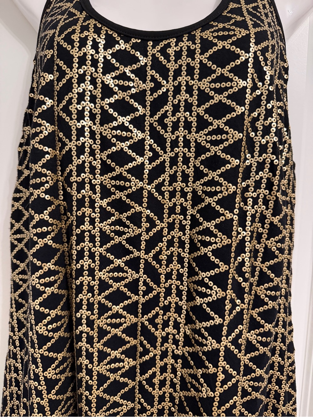 Laundry by Shelli Segal black & gold geometric sequined tank dress W/racerback. - Picture 5 of 8
